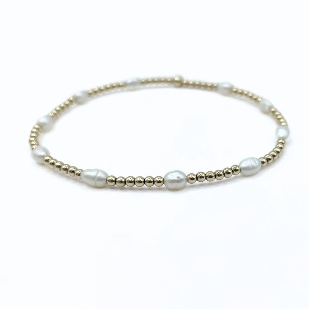 Petite Pattern Rice Pearl Bracelet