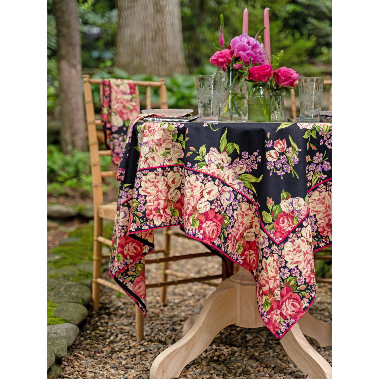 Blanche Black Tablecloth
