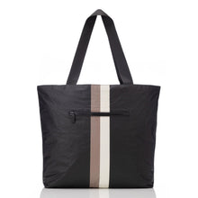 Le Voyageur Day Tripper Tote