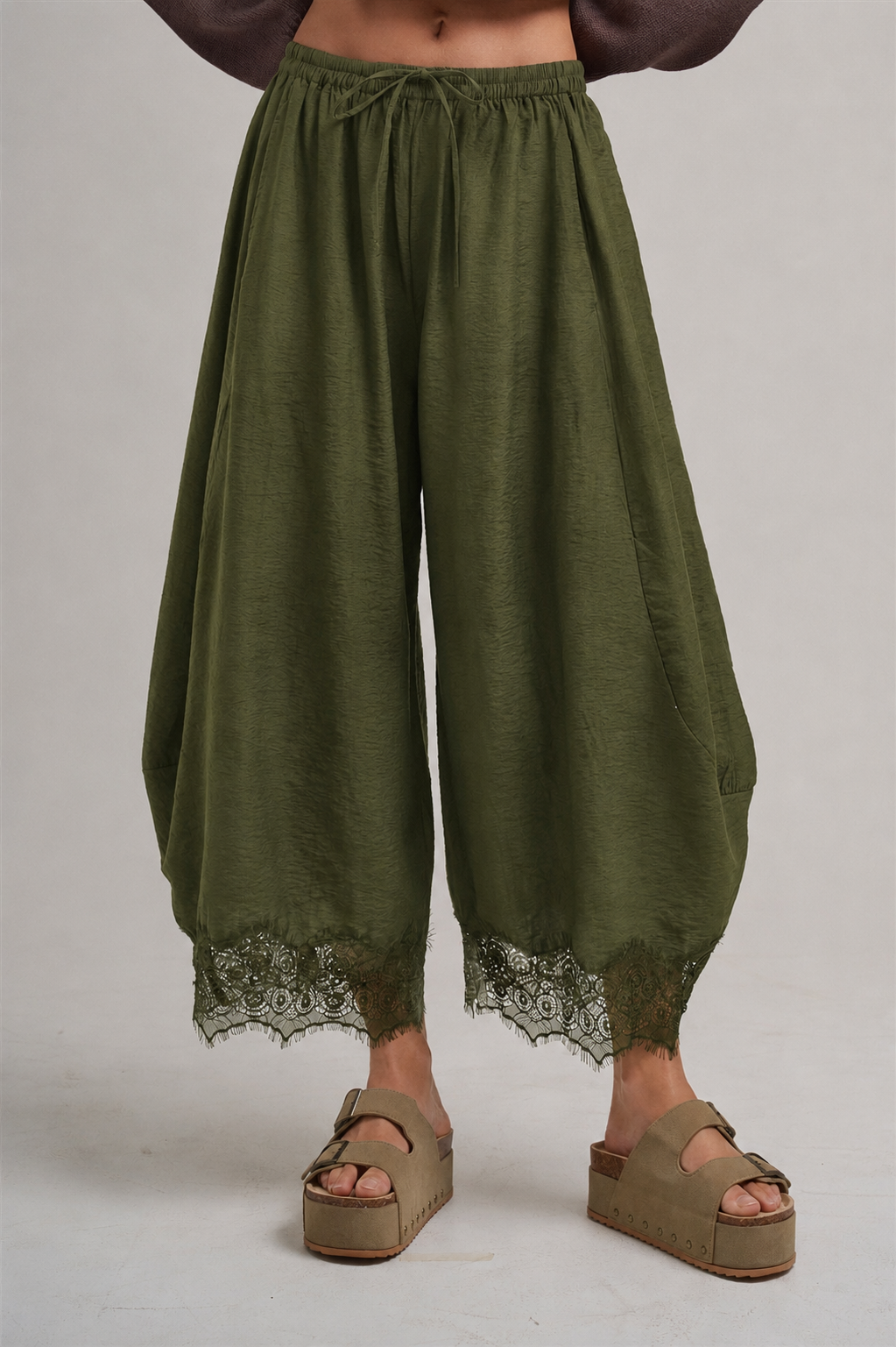 Lace Trim Barrel Pull-On Pant
