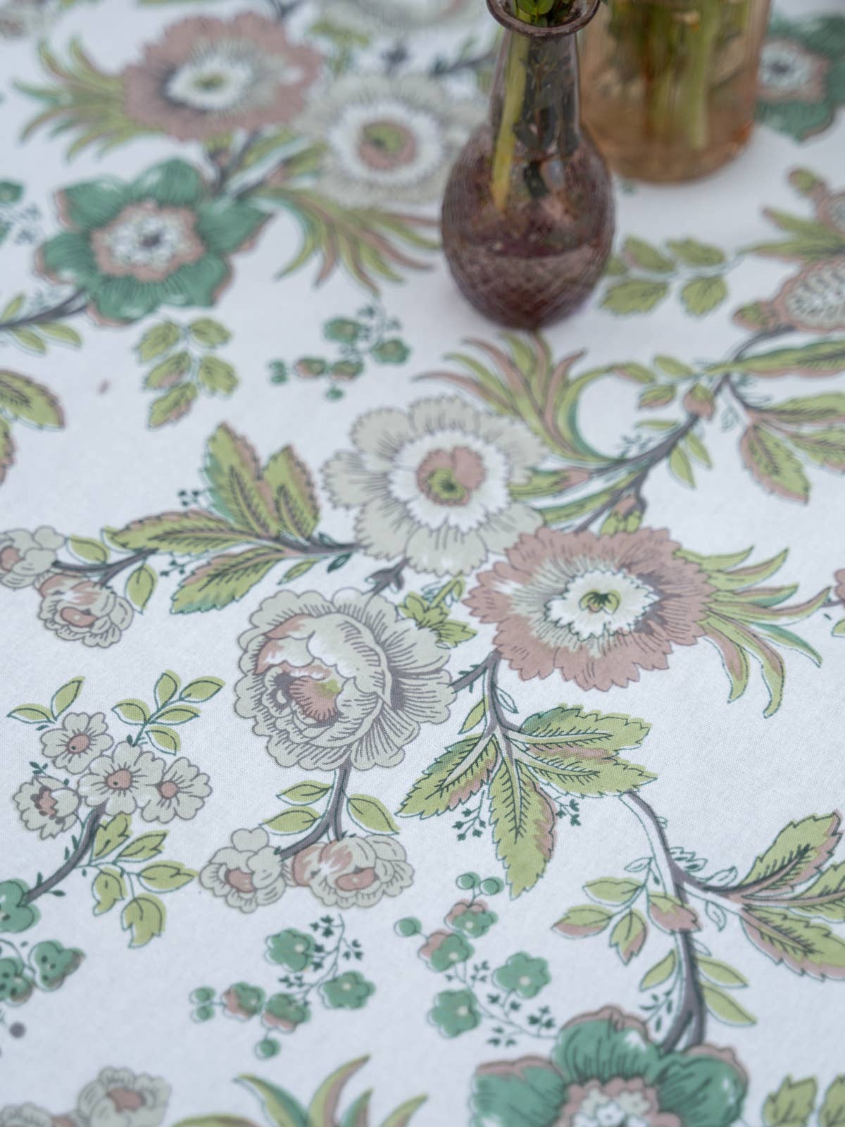 Augustine 36" Ivory Tablecloth