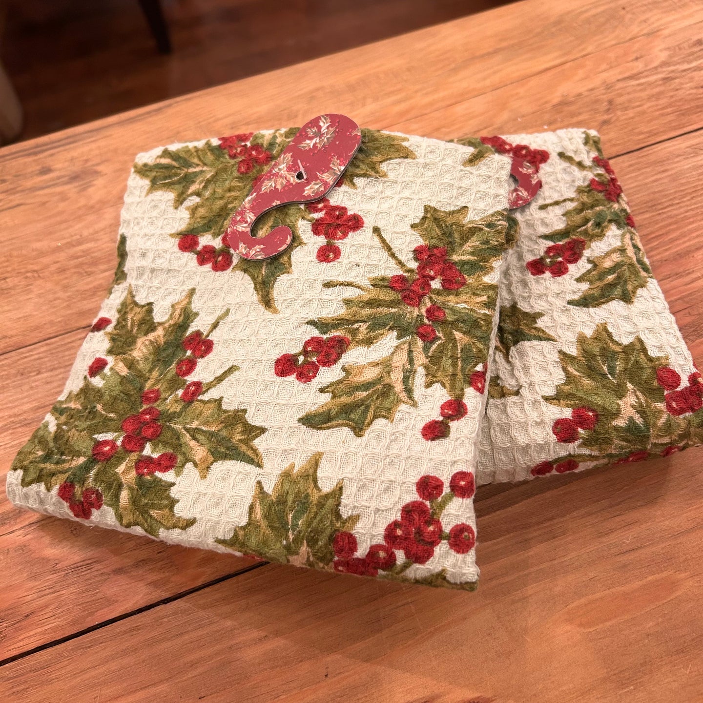 Winterberry Ecru Tea Towel