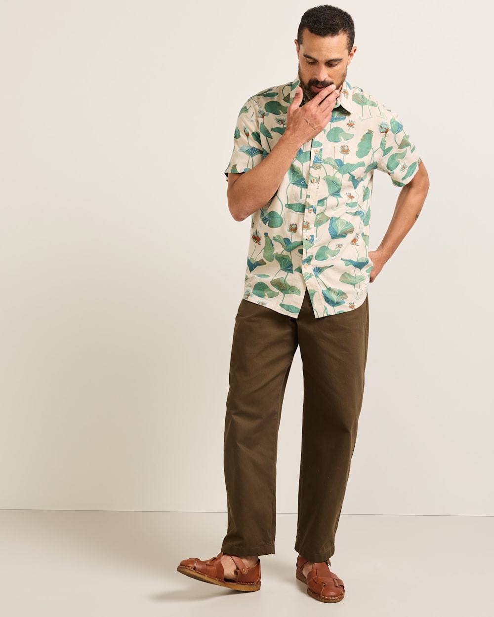 Shoreline Lily Pad Linen Button-Up