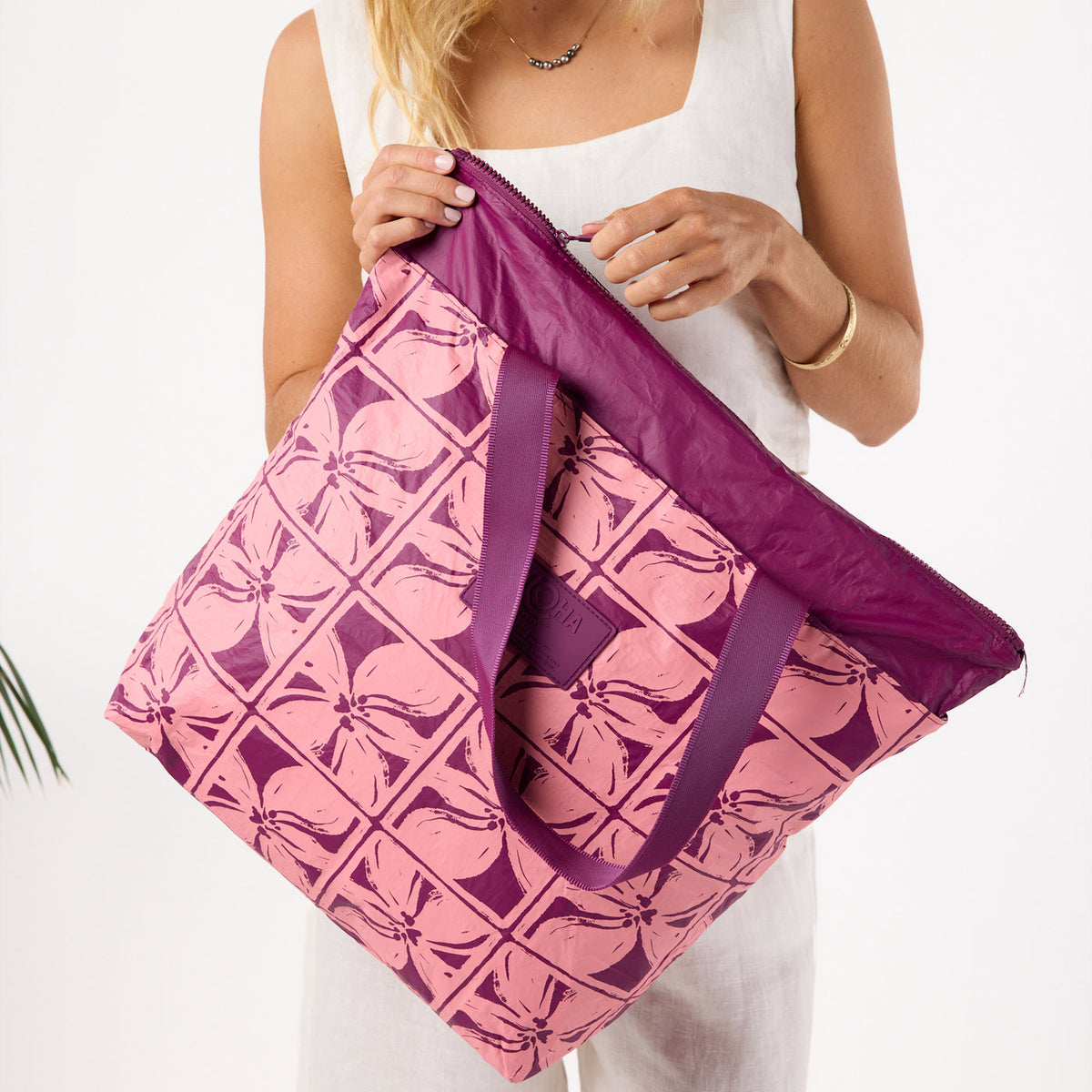 Lattice Candy / Plum Day Tripper Tote