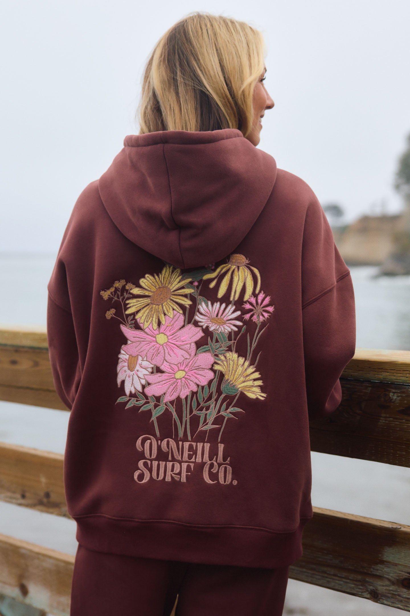 Women's Embroidered Floral Hoodie | O'Neill – 3 Seas