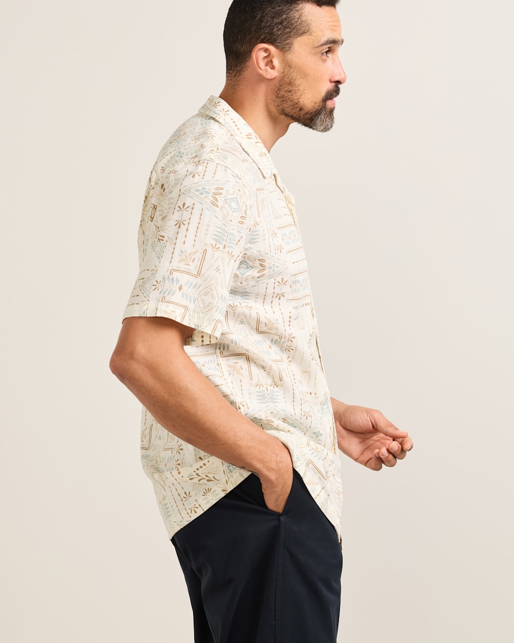 Aloha Laurel Grove Ecru Linen Button-Up