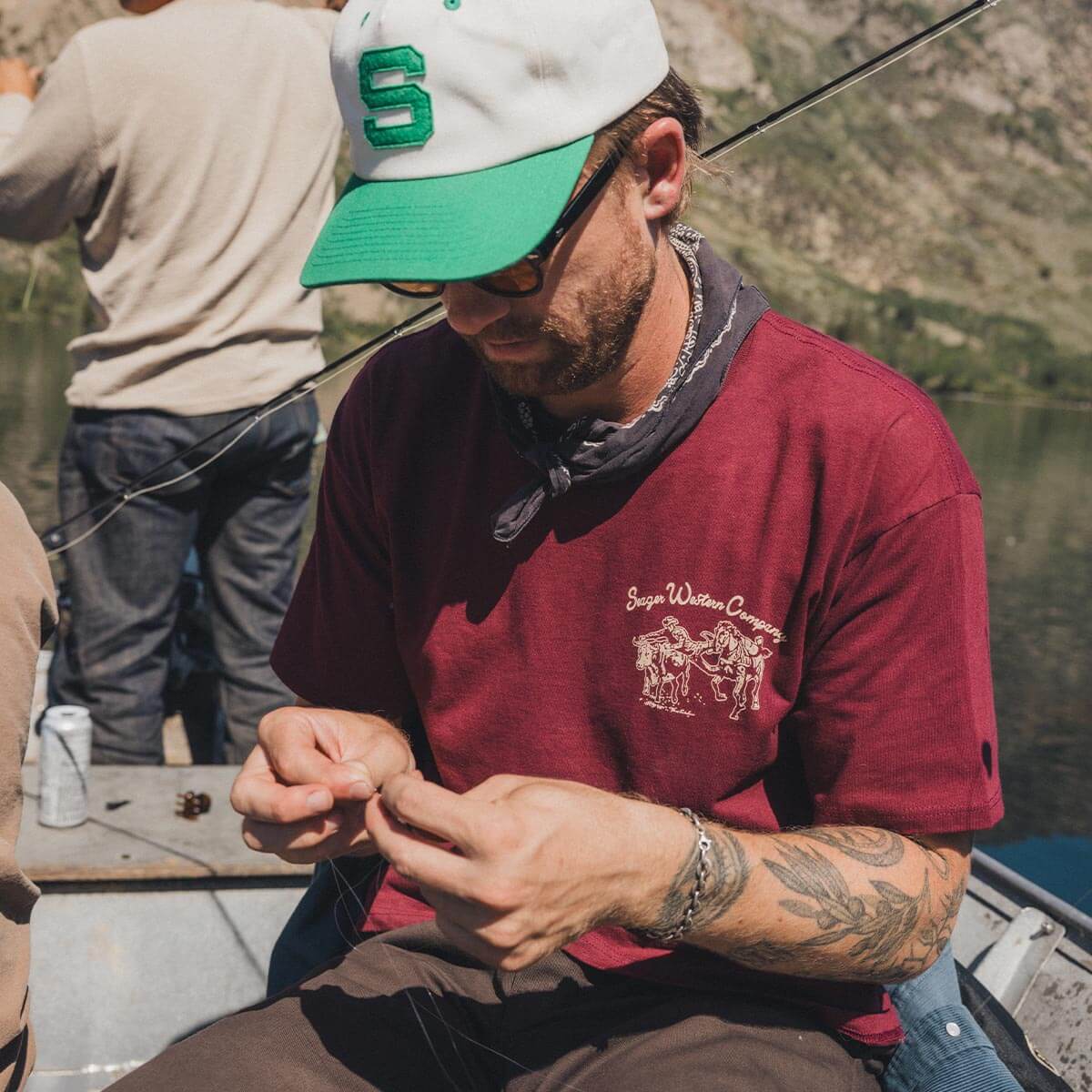 Los Rios Burgundy Tee