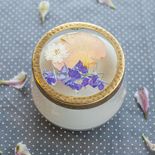 Vanilla Rain Large Pressed Floral Candle