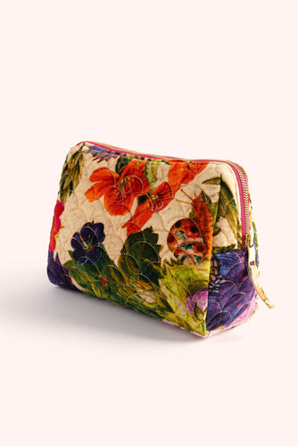 Cream Posy Quilted Wash Bag