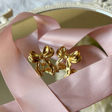 Cutesy Bow Studs