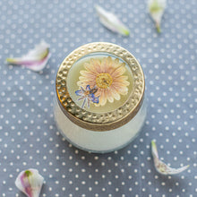 Vanilla Rain Small Pressed Floral Candle