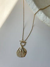 Sol Shell Gołd Necklace