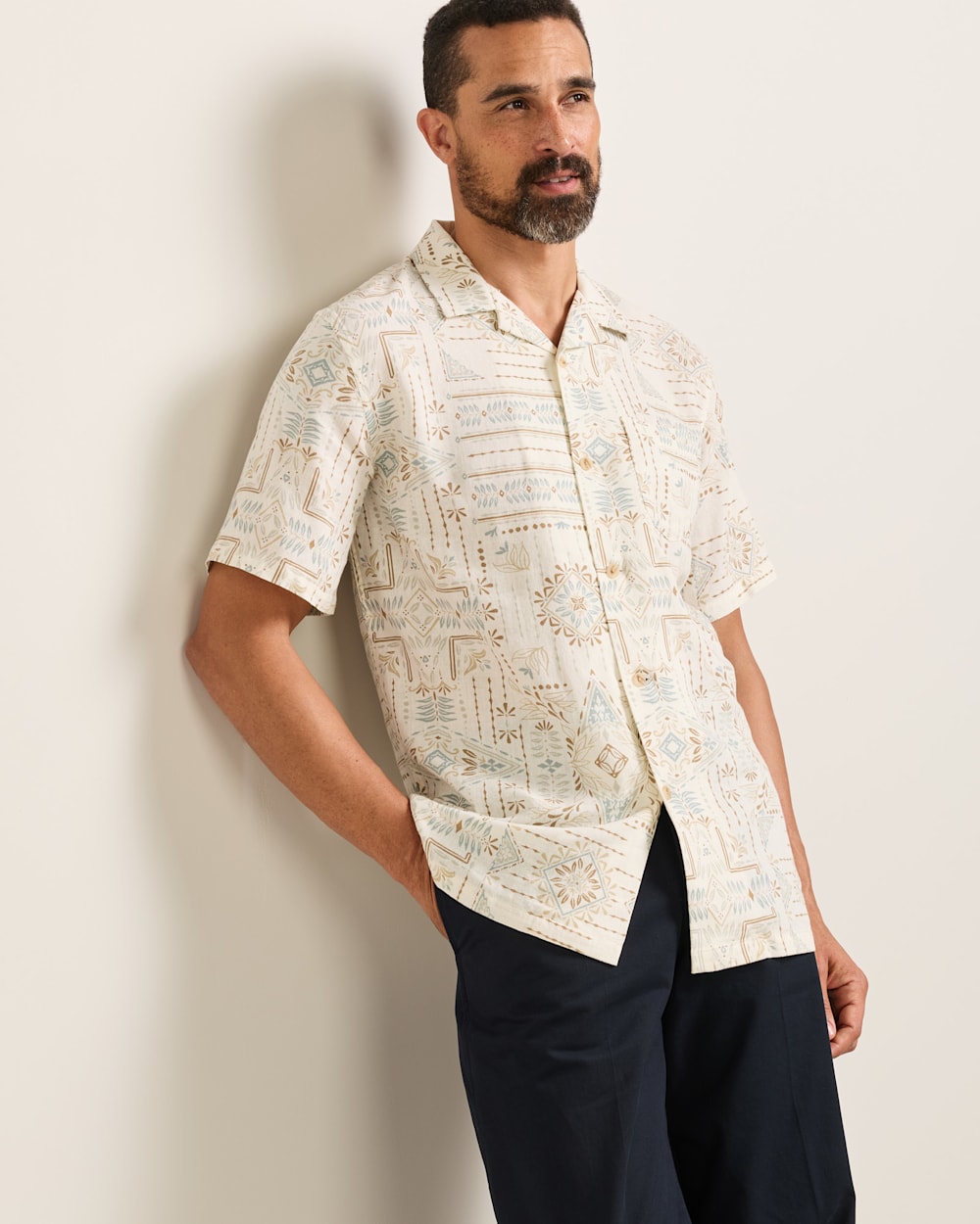 Aloha Laurel Grove Ecru Linen Button-Up