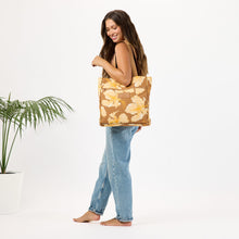 Taha'a Toffee Keep It Light Daily Tote