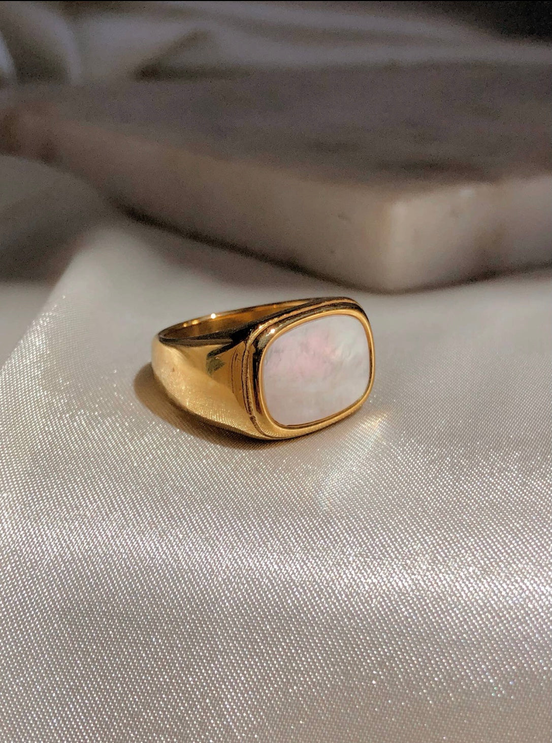 Vintage Shell Ring